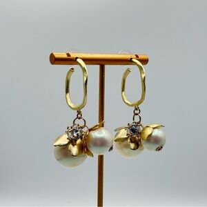 Elegant Gold and Pearl Earrings